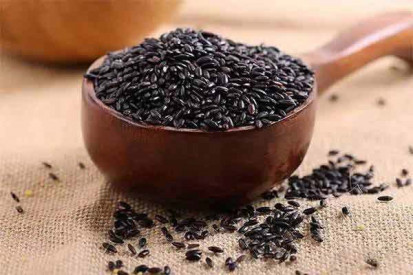 خواص و مضرات سیاه دانه