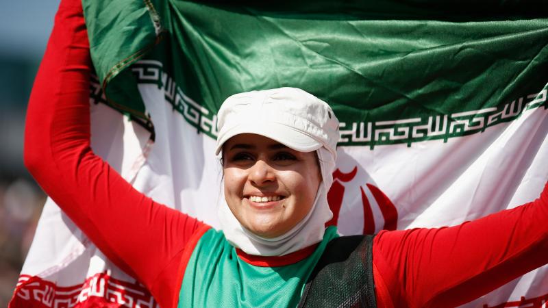 آشنایی با زهرا نعمتی