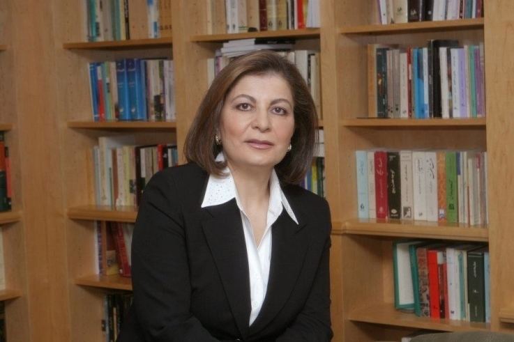 آشنایی با هما سرشار