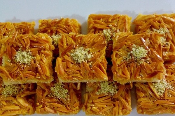 طرز تهیه شیرینی ملکه بادام ، طرز تهیه اسلایس بادام ، درست کردن شیرینی ملکه بادام ، پخت شیرینی ملکه بادام ، پختن شیرینی ملکه بادام ،