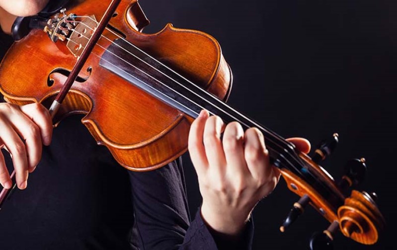 آشنایی با ساز ویلون ٬ تاریخچه ساز ویلون ٬ پیشینه ساز ویلون ٬ ساز ویولون violin ٬ ساز زهی ٬ بخش های ویولون ٬ کوک ساز ویولون ٬ محدوده صوتی ویولون ٬